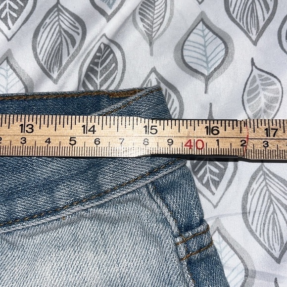 Mine Patched Crosses Cut Off Distressed Ripped Denim Shorts Womens SZ Medium - Picture 7 of 7